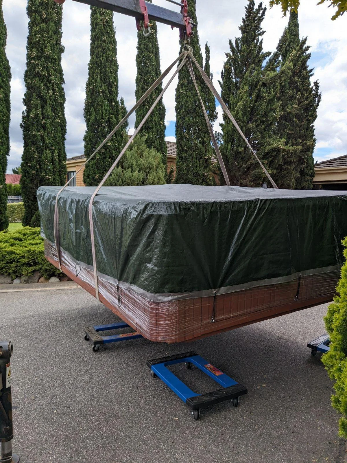Spa transport truck